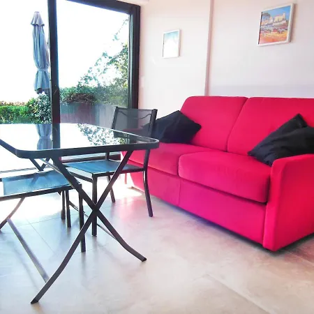 Grand Studio 3 Etoiles Apartment *